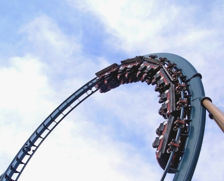 Eine Achterbahn in den Universal Studios in Florida